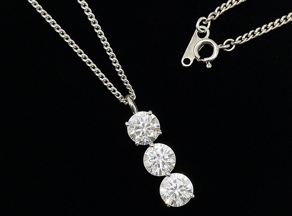 PT900ダイヤモンドネックレスの買取り事例